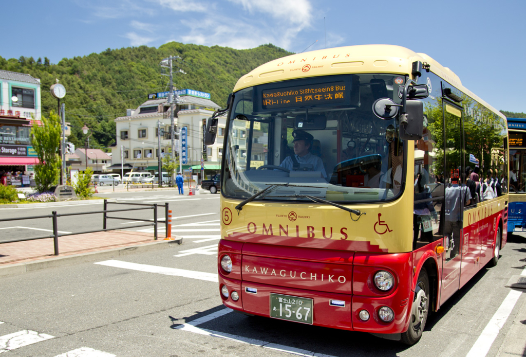 河口湖駅 レトロバス 周遊バスのご案内 乗り場や時刻表 河口湖駅 レトロバス 周遊バスのご案内 乗り場や時刻表